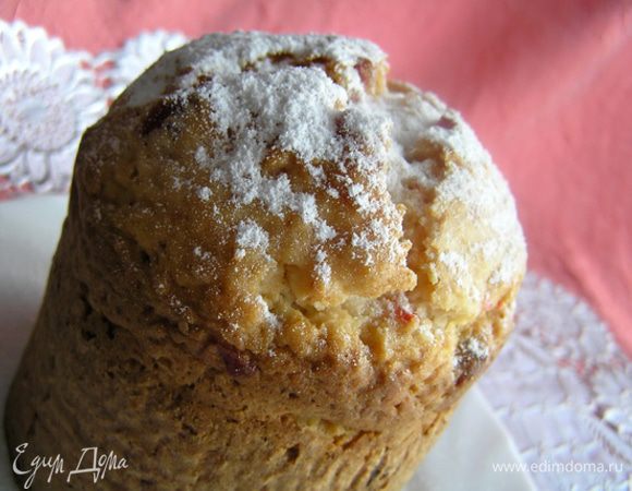 Украсить по желанию. Можно приготовить традиционную белковую глазурь или просто обсыпать сахарной пудрой. 