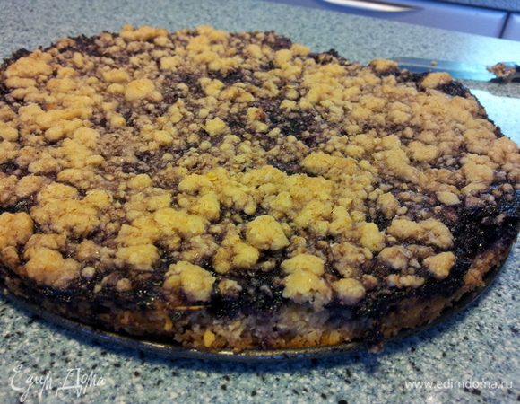 Затем даем немного остыть в форме и можно подавать, как пирог....