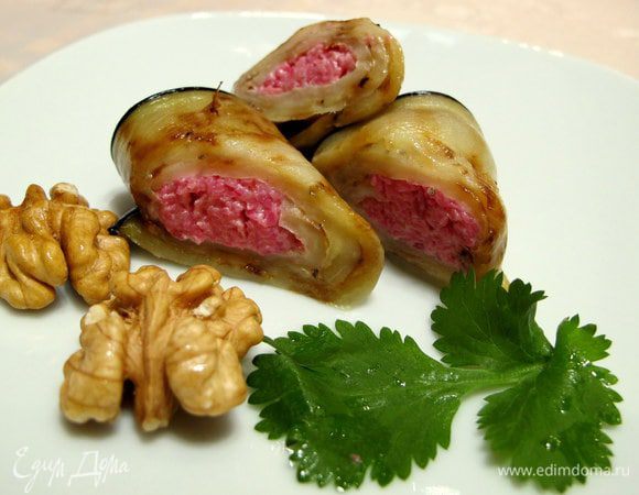 Подавать в охлажденном виде и с грецкими орехами.