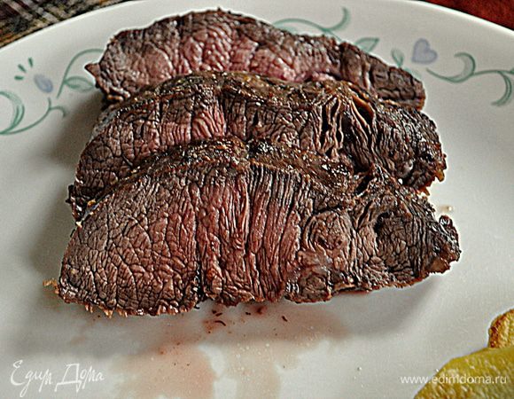 И подаем с любимым гарниром,гости или родные оценят  вкус этого нежного куска.