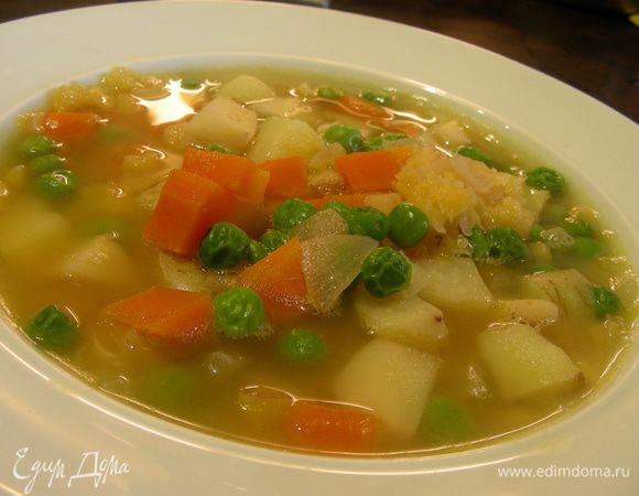 Постный суп с зеленым горошком можно подавать сразу, а можно дать ему немного настояться. Приятного аппетита!