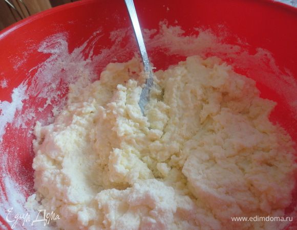 Смешать мороженое, сливочное масло и детскую смесь "МАЛЮТКУ". Все хорошо перемешать. Поставить в холодильник, чтобы масса застыла.