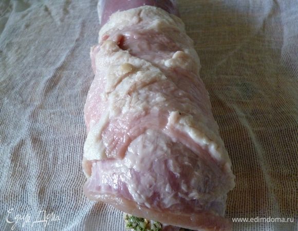 Свертываем тугим рулетом.