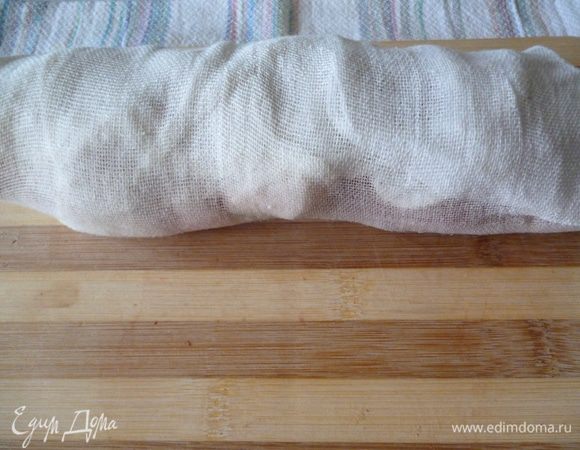 Или же можно поверх пакета плотно обвязать марлей.