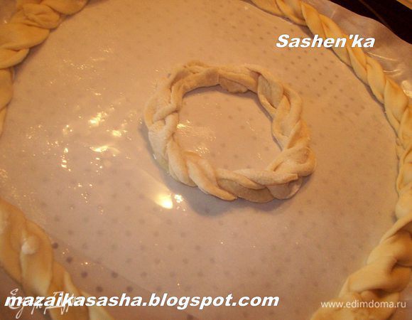 По тому же принципу делаем маленький круг в центре Колесика