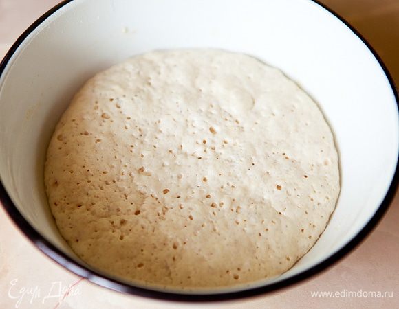 По истечению времени опара должна увеличиться в объеме.