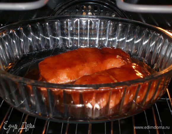 Запекать в заранее разогретой до 180С духовке 10-15 минут. 