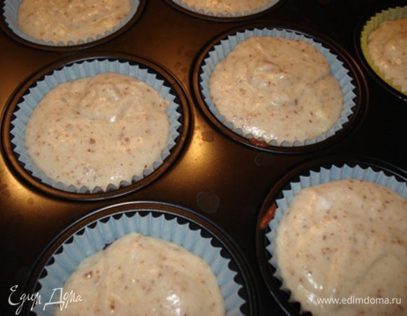 Сверху-с белым.Выпекать 20-25 мин.