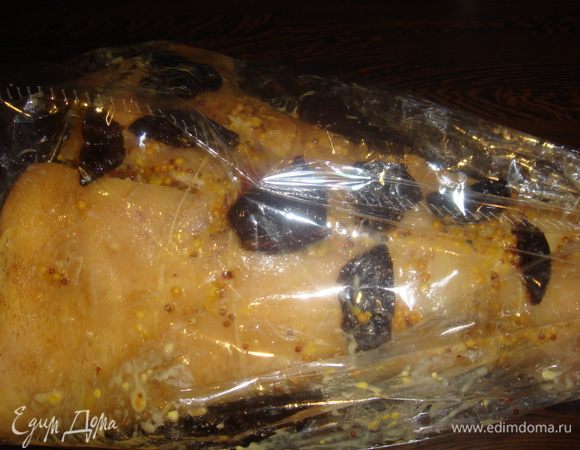 выпекать в духовке 2 часа при t150-170 градусов.(я выпекала в пекарском рукаве)