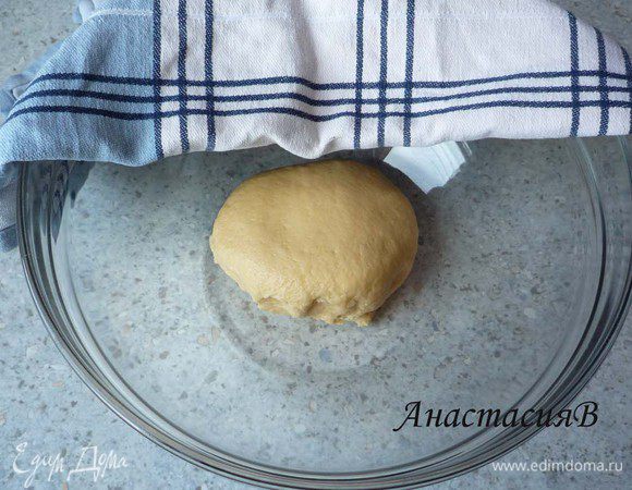 Тесто накрыть и оставить на 30 минут в покое.