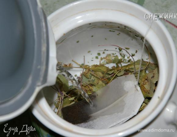 Залейте все кипятком.