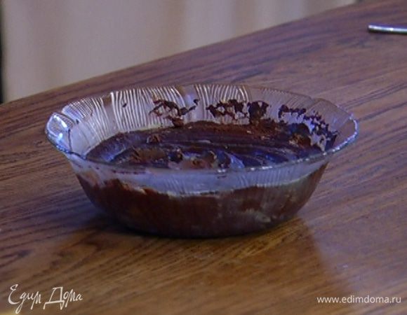 Отправить шоколадную массу в холодильник на 2 часа, а лучше на ночь.
