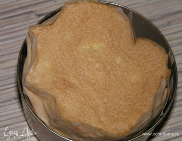 Выпекать бисквиты около 20-25 минут. Дать остыть.