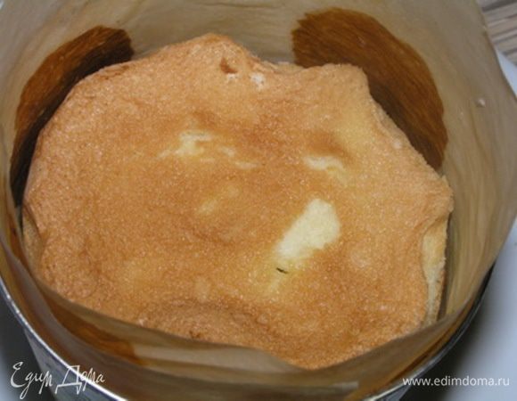 накрыть оставшимся бисквитом. Убрать в холодильник на час.