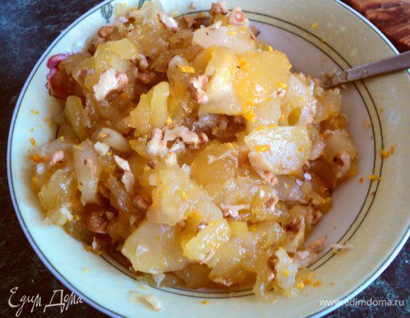 Охладить, добавить цедру лимона, орехи, хорошо перемешать.