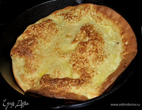 На готовый блин выложить 1 стол.л слив.масла,встряхнуть сахаром и сбрызнуть лимон.соком.Порезать на 4 части и подавать немедленно!