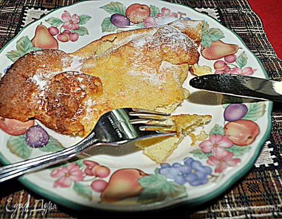 Блинчик в процессе готовки вздуется и при открывание дверцы опадет,это нормально.Подают блин с сах.пудрой или сиропом.