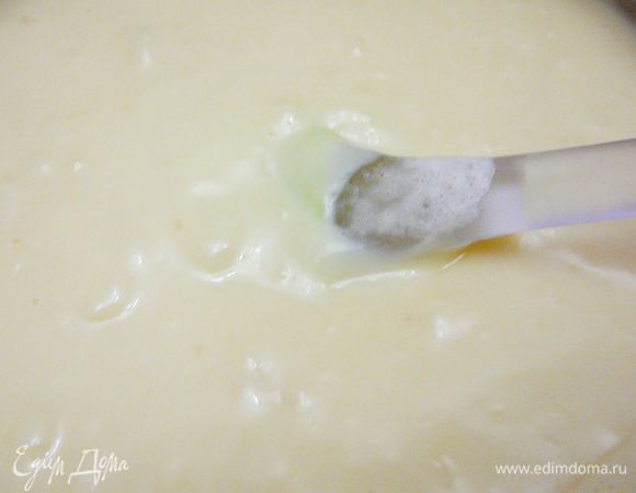 Готовый пудинг поставить остывать при комнатной температуре.