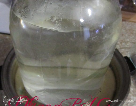 Поставить на сало пресс и оставить на 3 дня в прохладном месте ( но не в холодильнике).