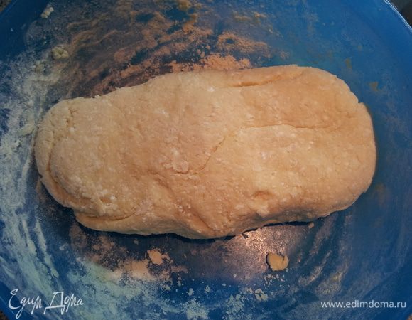 Замешиваем тесто...