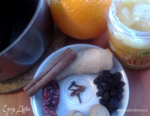 Готовим продукты,моем изюм,имбирь,апельсин.