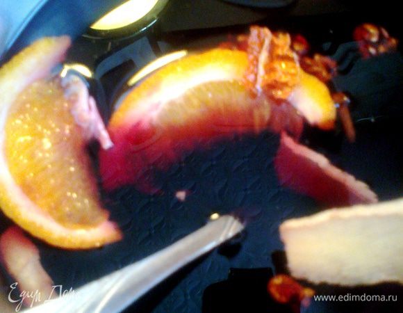 Отрезаем от корня имбиря 4 пластинки.