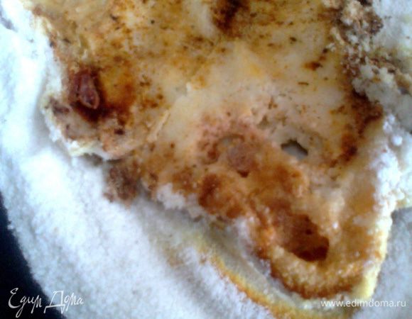 Соль,пропитанную жиром,лопаткой поднимаем и выбрасываем!