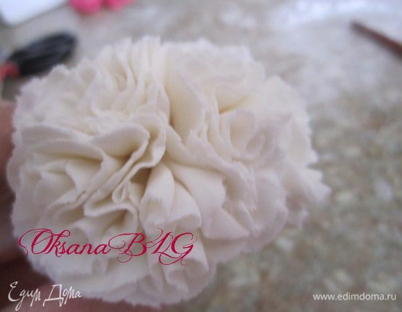 Собрать 4-5 пучков вместе, обрезать кончик.