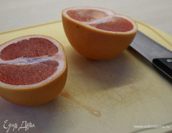 Разрезать вдоль на 2 части (так, чтобы получились 2 половинки).