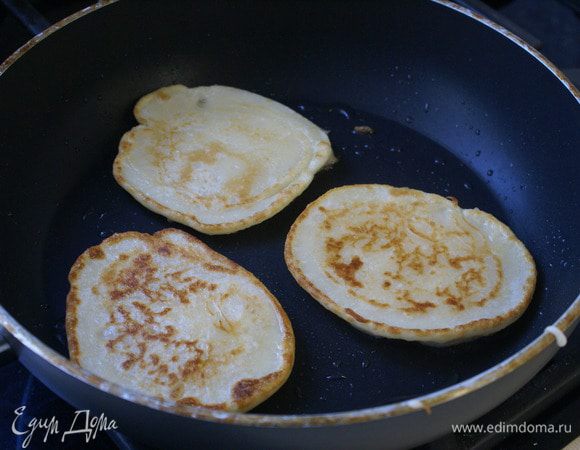 Жарим на растительном масле с двух сторон до румяности. (2)