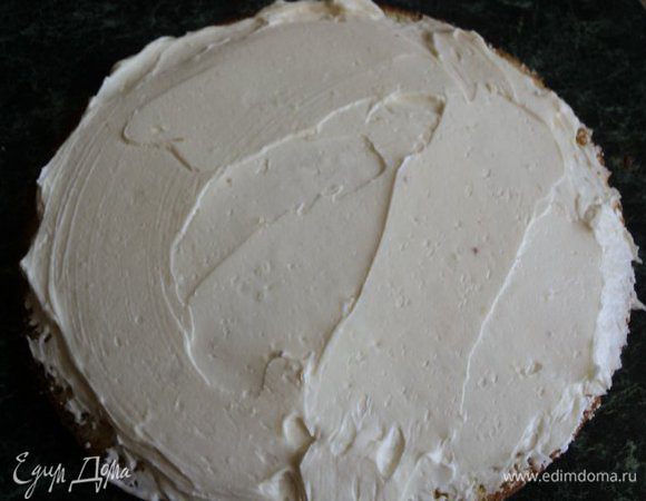  сливочным кремом и склеить пласты обратно.