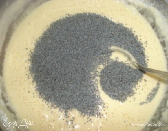 Перемешать. Добавить мак, перемешать.