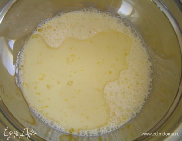 добавить масло и разрыхлитель, 
