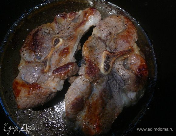 Обжарить с двух сторон до золотистой корочки.
