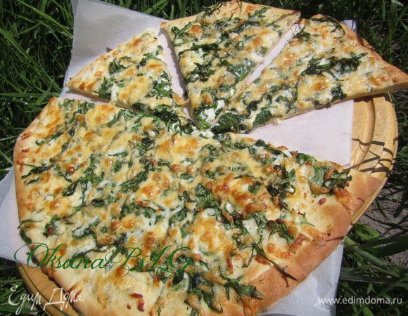 Выпекать в разогретой духовке (190-200 градусов) до золотистого цвета.