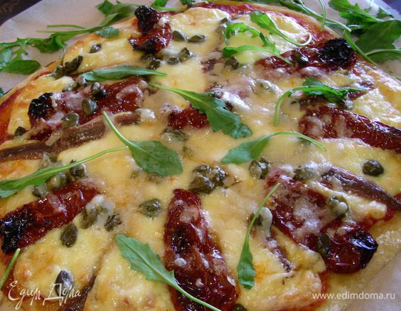 Подаем, посыпав рукколой или рокеттом. Приятного аппетита)
