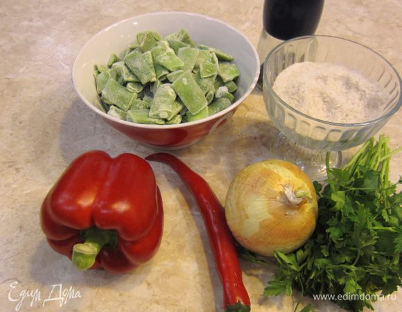 Я не стал добавлять сушеных пряностей, т.к. я использовал это блюдо в качестве гарнира и у меня была достаточно пряная куриная грудка (следующий рецепт). тем не менее вы вполне можете добавить что-либо хрустящее и острое, например свежую рукколу, японскую капусту, крессалат и пр.