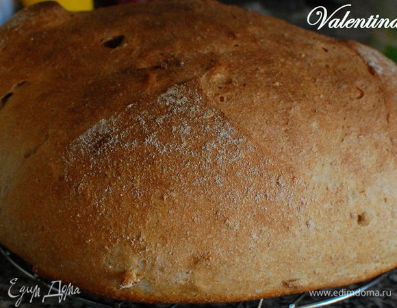 Духовку заранее прогрела до 220 градусов.
Поставила хлеб на 10мин при температуре 220 градусов,затем уменьшила до 190 и выпекала еще мин 15-18.
(ориентируйтесь по своей духовке.)
Вот он с пылу  с жару,ароматныыыый.