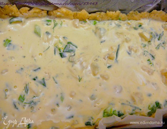 Выложить крупные соцветия цветной капусты и залить заливкой.