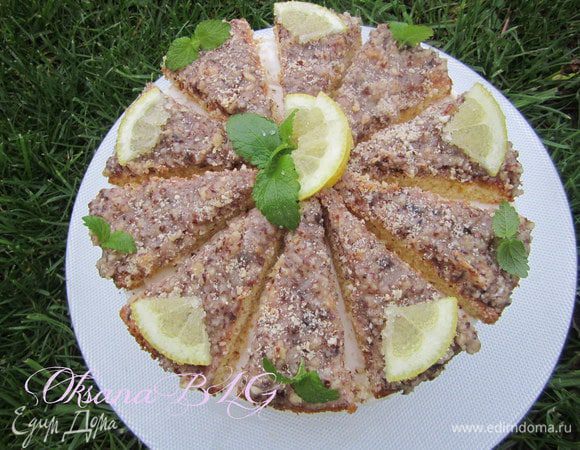 Украсить кусочками лимона и листиками мяты.