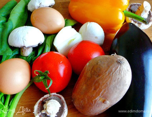 Картофель отварить в мундире.Подготовить все продукты.