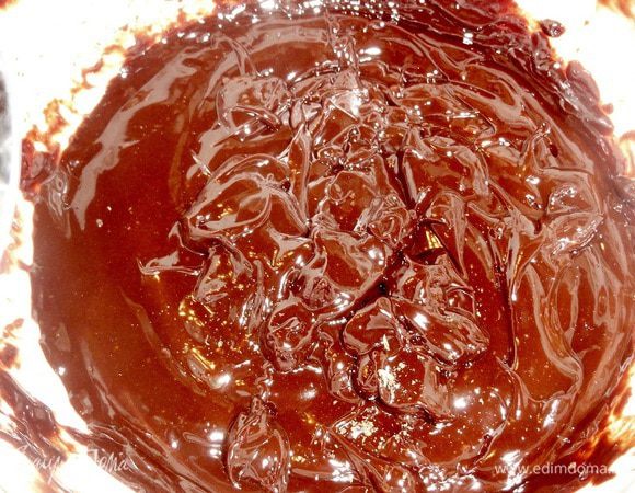 Теперь массу необходимо отбить  блендером.