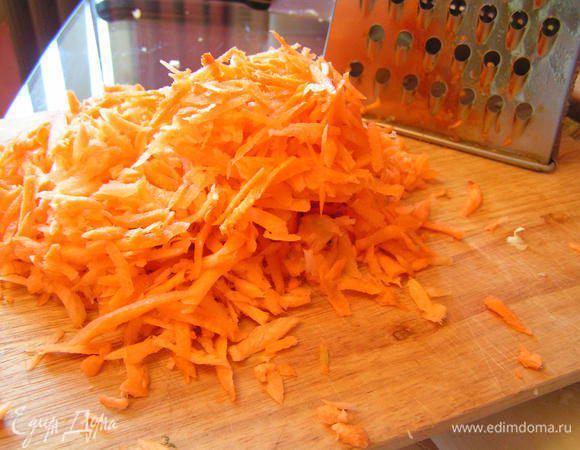 морковь натереть на крупной терке