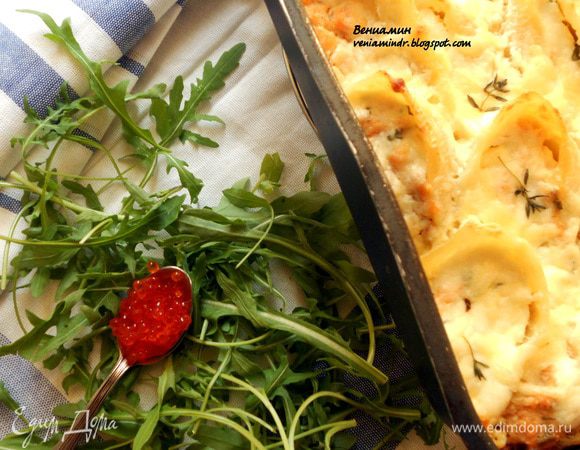 При подаче пасту оформить руколой и икрой!