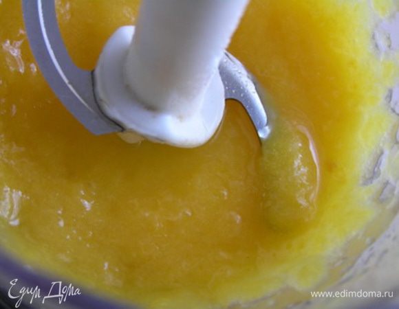 Манго пюрировать в блендере, 