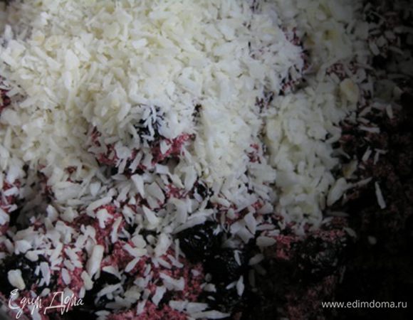 Добавить 2 ст.л. кокосовой стружки, перемешать, 