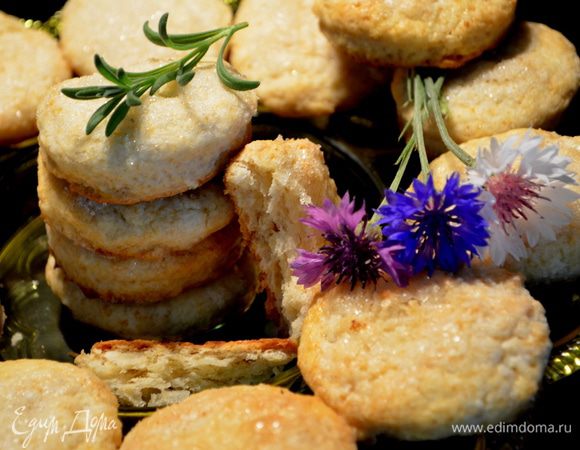 Подаем к столу с чайком.