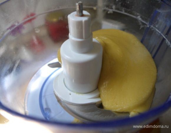 Комбайн должен работать, пока масса не соберётся в шар.