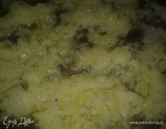 лук обжарить на масле