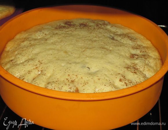 Выпекать в разогретой духовке при 180 градусах до золотистого цвета. Приятного аппетита!!!!